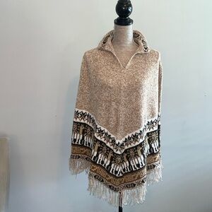 Alpaca short poncho - brown One Size fits most.  Excellent Condition. Super Soft